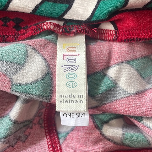LuLaRoe one size leggings - vintage Christmas candy canes - Picture 4 of 4